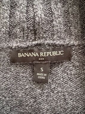 Banana Republic Charcoal Knit Sweater - Gray